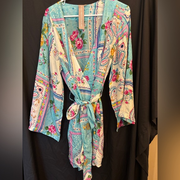 Plum Pretty Sugar Blue and Pink 100% Silk Short Robe Women’s XL - Picture 2 of 12
